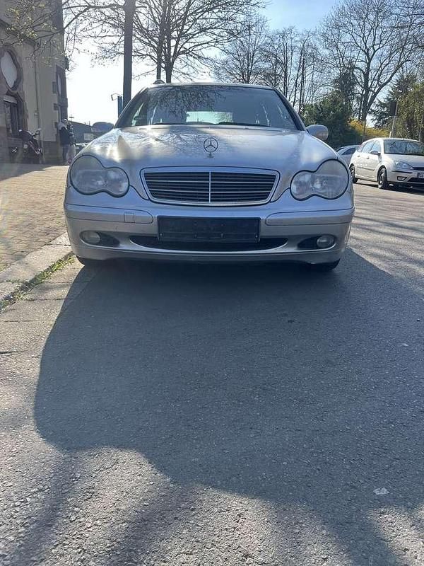 Gebraucht Mercedes C200 Classic 122 PS (89 kW) 2003 Silber Kombi
