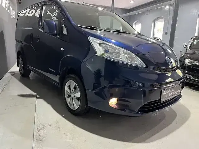 Gebraucht Nissan e-NV200 Tekna 80 kW (109 PS) 2018 Blau Van / Kleinbus
