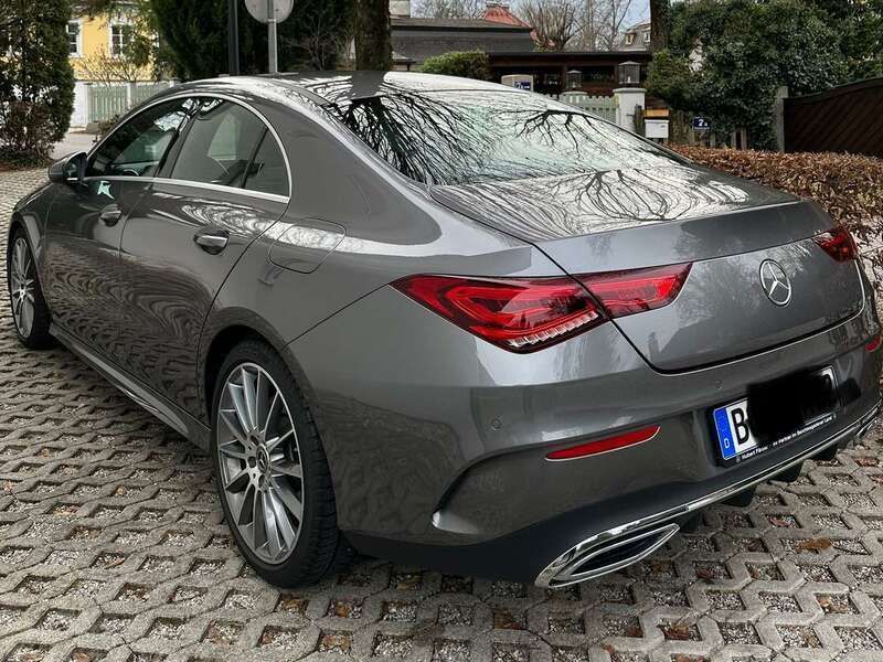Grau Gebraucht 2019 Mercedes CLA220 AMG line Limousine | 30.900 € (Guter Preis) - Bild 1/4