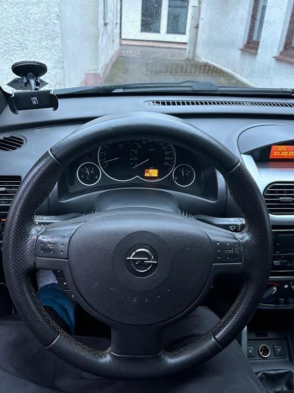 Gebraucht Opel Tigra 90 PS (66 kW) 2006 Schwarz Cabrio