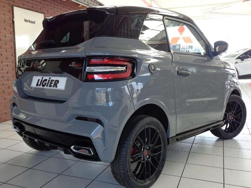 Ny Ligier JS50 2026 Grå Hatchback