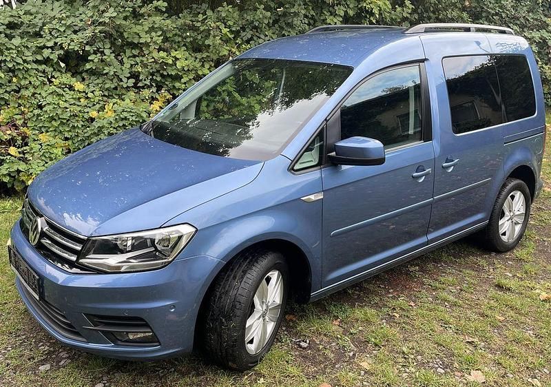 Blau Gebraucht 2016 VW Caddy Comfortline Van / Kleinbus | 16.999 € (Guter Preis) - Bild 1/4