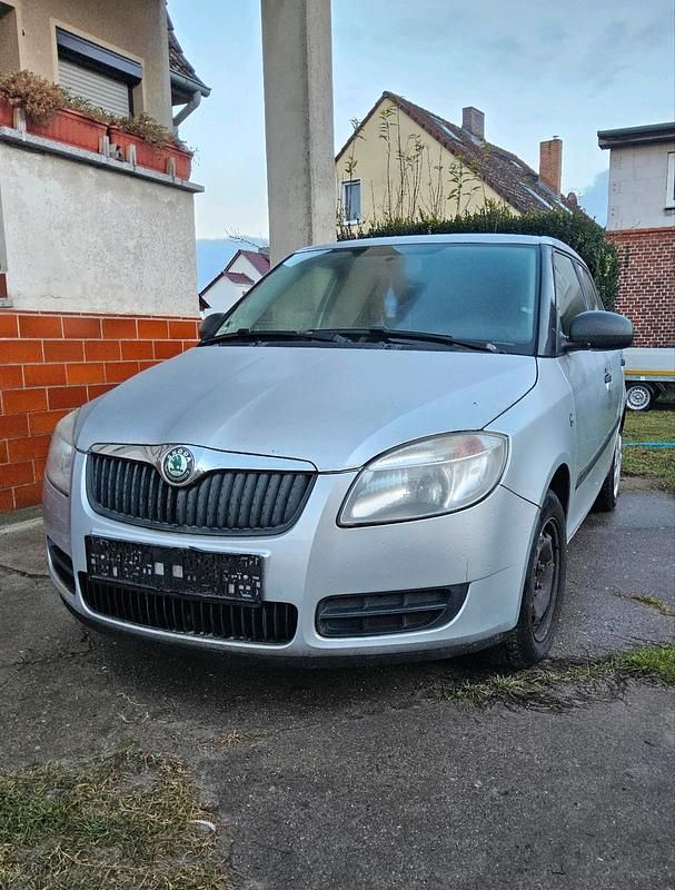 Gebraucht Skoda Fabia 70 PS (51 kW) 2009 Silber Kleinwagen