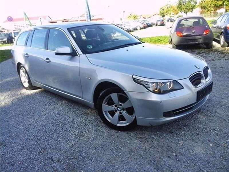 Silber Gebraucht 2010 BMW 525 Advantage Kombi | 6.999 € - Bild 1/4