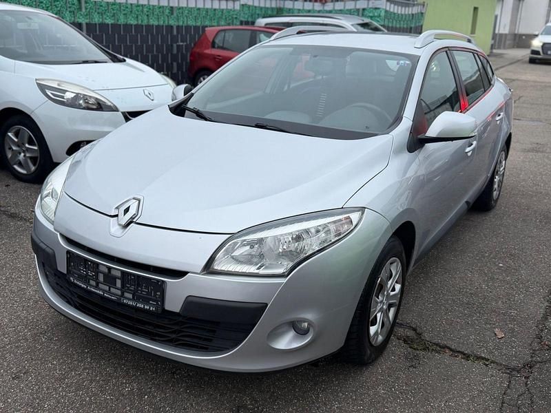 Gebraucht Renault Mégane GrandTour 106 PS (77 kW) 2011 Silber Kombi