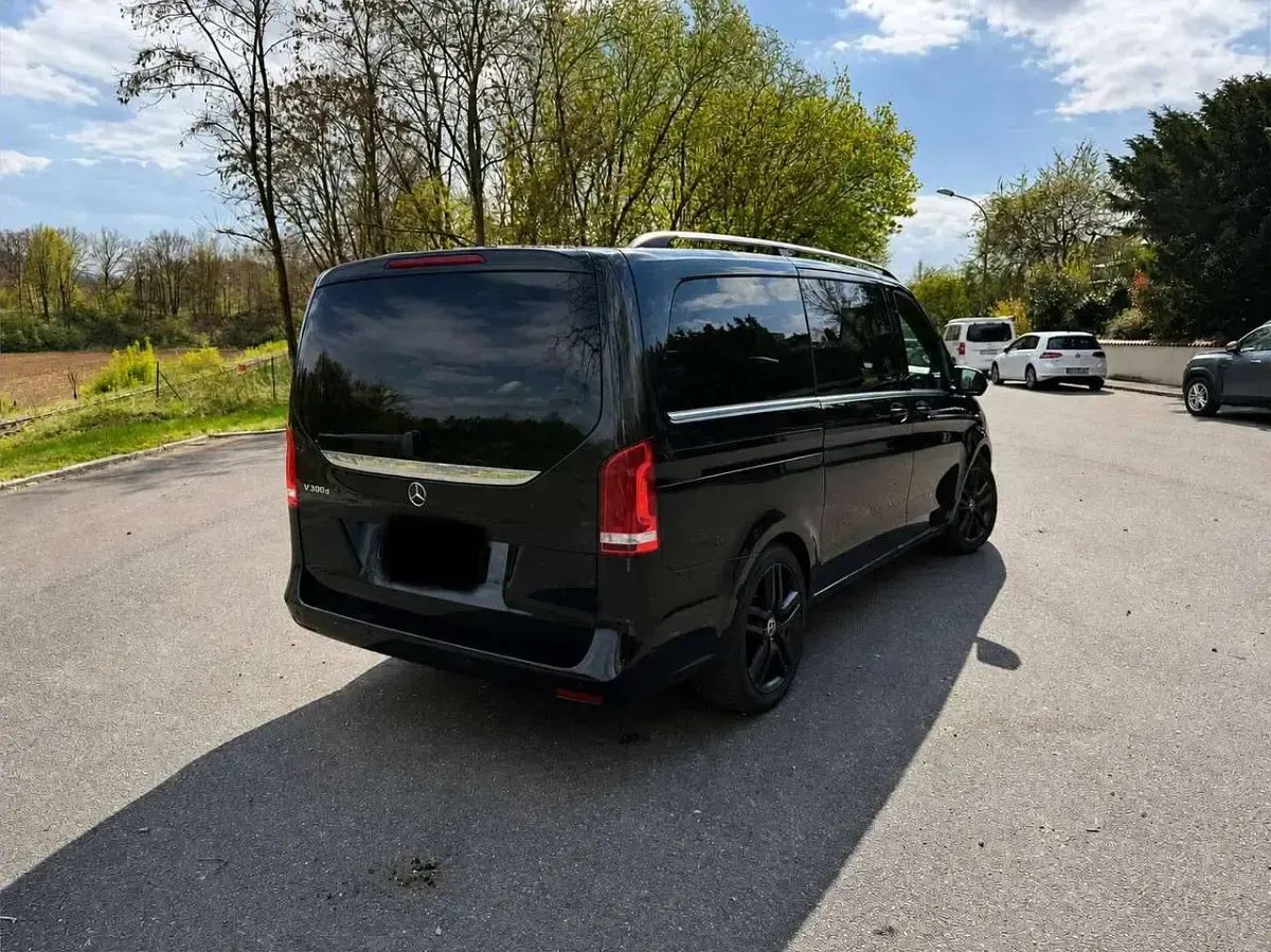 Gebraucht Mercedes V300 Avantgarde 239 PS (175 kW) 2020 Schwarz Van / Kleinbus