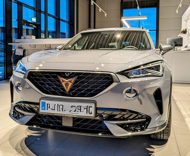 Grau Gebraucht 2024 Cupra Formentor VZ SUV | 29.500 € (Superpreis) - Bild 1/2