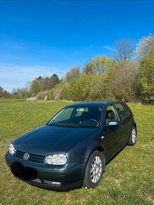 Second-hand VW Golf IV 75 CP (55 kW) 2002 Andere farben Hatchback