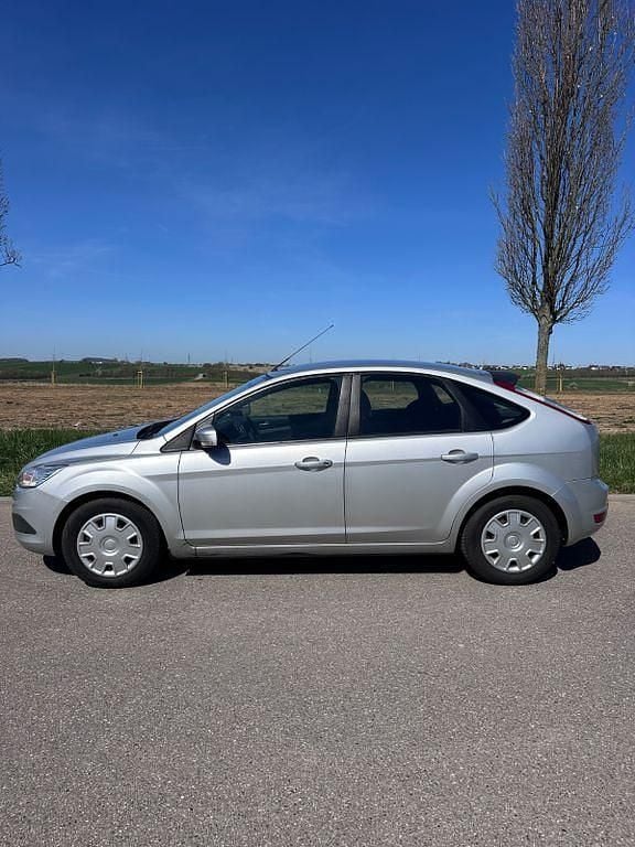 Gebraucht Ford Focus Style 125 PS (91 kW) 2009 Silber Limousine