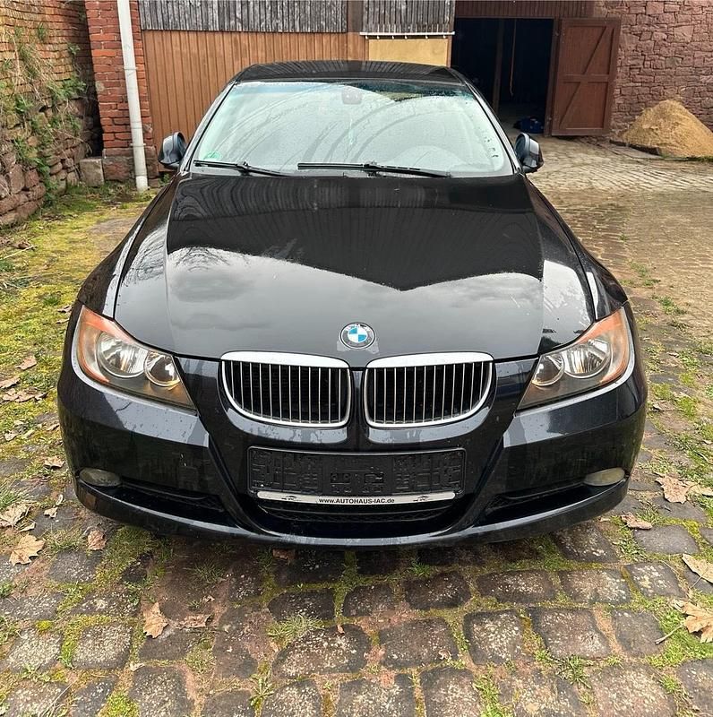 Gebraucht BMW 320 163 PS (119 kW) 2006 Schwarz Limousine