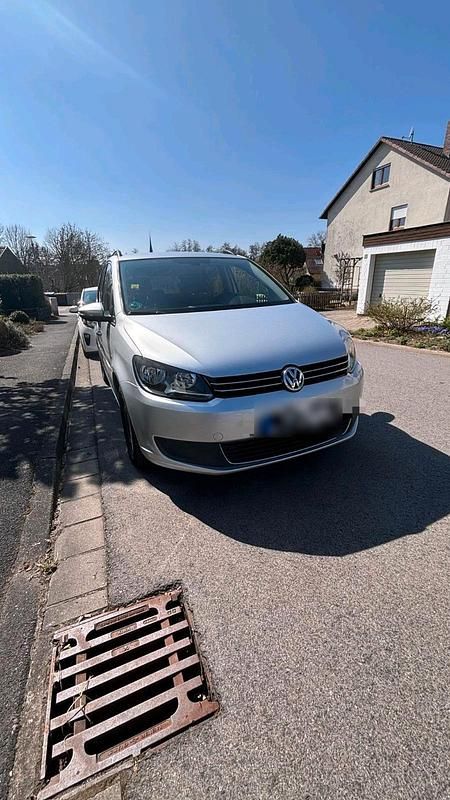 Gebraucht VW Touran 150 PS (110 kW) 2014 Silber Van / Kleinbus