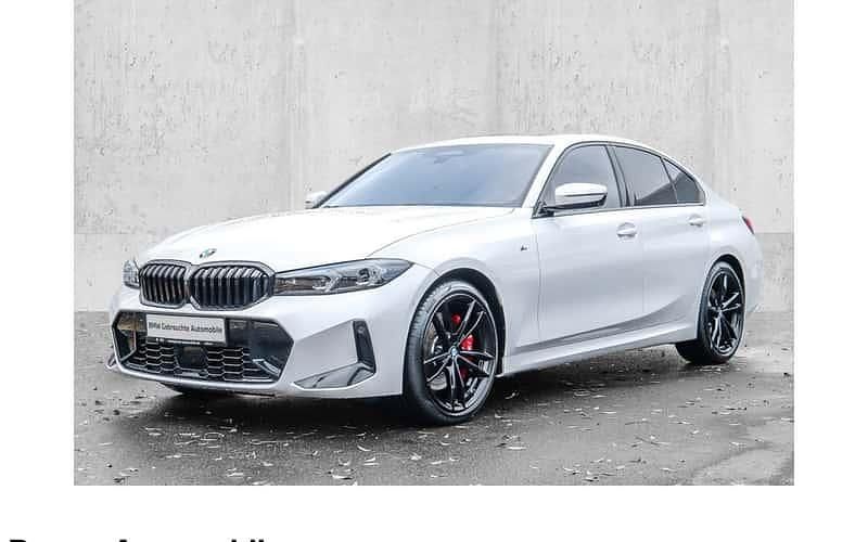 Weiß Gebraucht 2024 BMW 330 Comfort Edition Limousine | 52.995 € - Bild 1/4