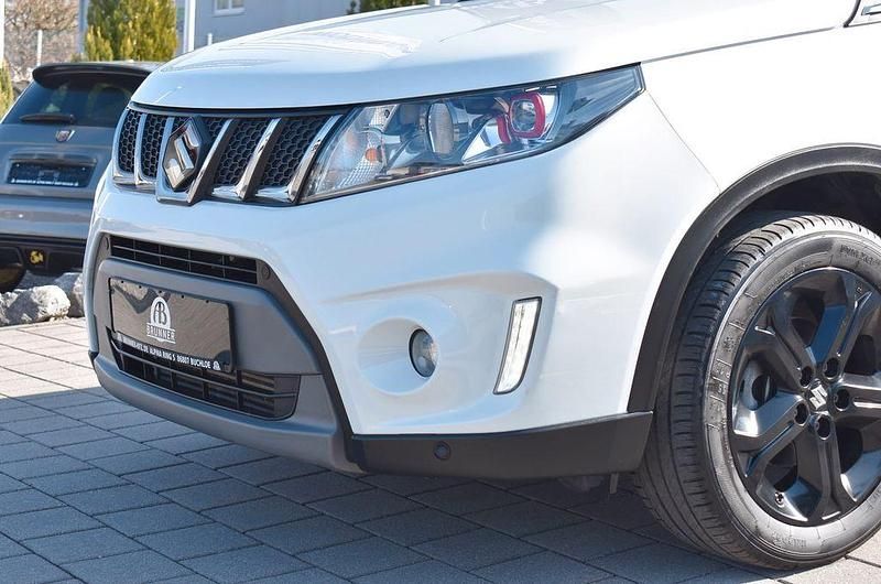 Gebraucht Suzuki Vitara 140 PS (102 kW) 2016 Weiß SUV