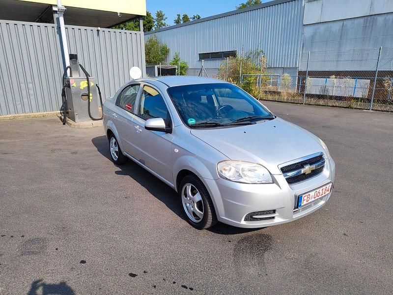 Gebraucht Chevrolet Aveo LT 101 PS (74 kW) 2009 Silber Limousine