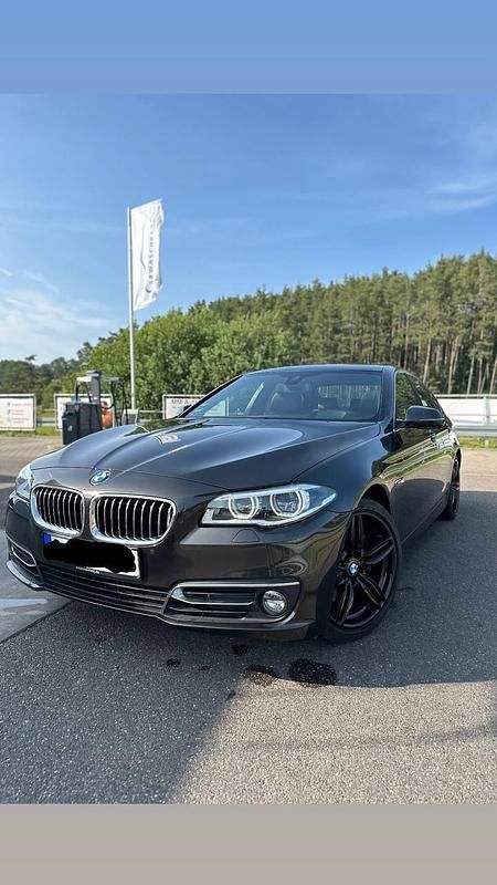 Braun Gebraucht 2014 BMW 525 Luxury Line Limousine | 17.500 € (Etwas zu teuer) - Bild 1/4