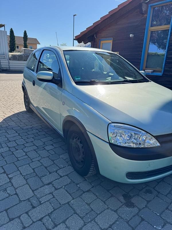 Usata Opel Corsa 75 CV (55 kW) 2002 Verde Utilitaria