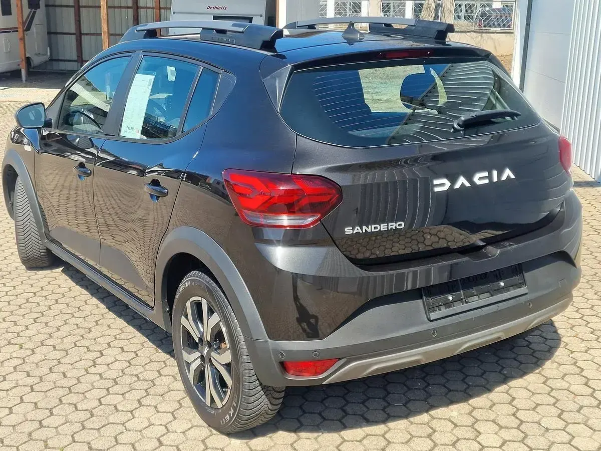 Gebraucht Dacia Sandero Expression 110 PS (80 kW) 2023 Schwarz metallic