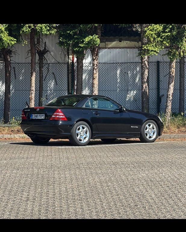 Gebraucht Mercedes SLK230 197 PS (144 kW) 2001 Schwarz Cabrio