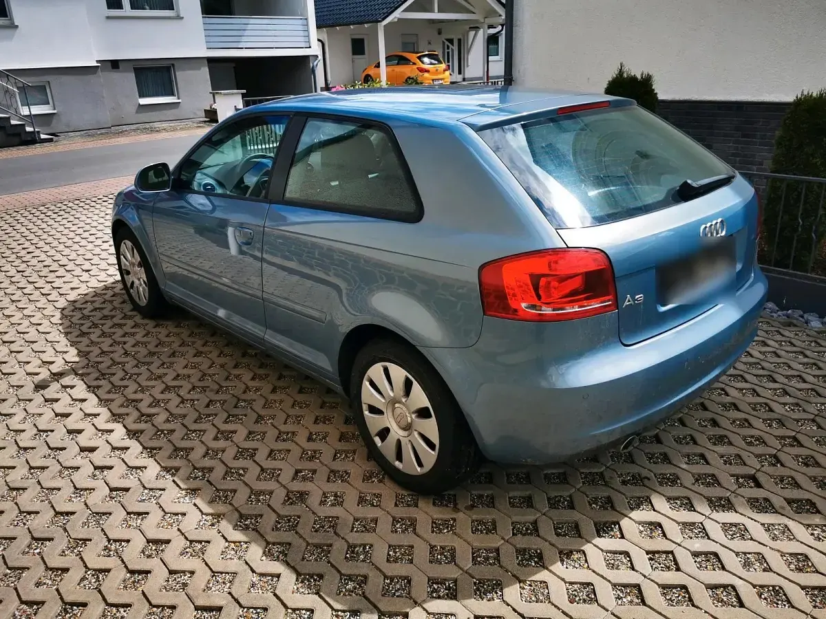 Gebraucht Audi A3 105 PS (77 kW) 2009 Blau Kleinwagen