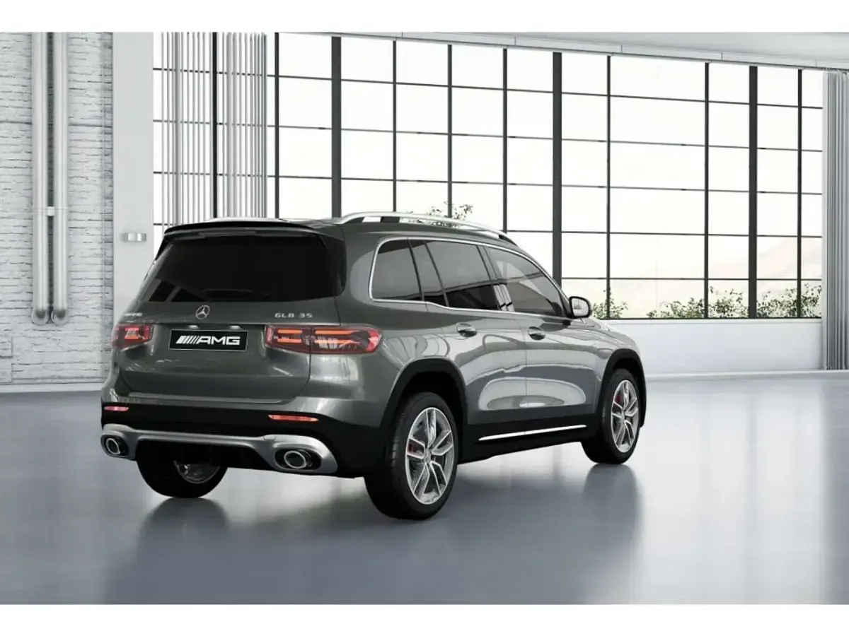 Gebraucht Mercedes GLB35 AMG 306 PS (225 kW) 2025 Metalliclack mountaingrau SUV