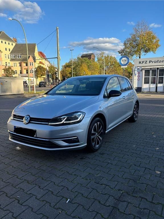 Silber Gebraucht 2019 VW Golf IQ Drive Limousine | 17.500 € (Superpreis) - Bild 1/4