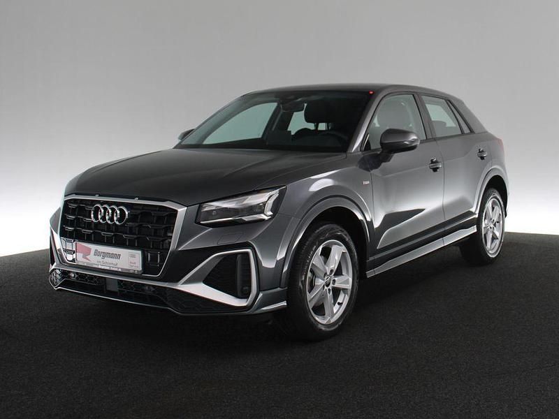 Gebraucht Audi Q2 S-Line 150 PS (110 kW) 2025 Grau / daytonagrau perleffekt SUV