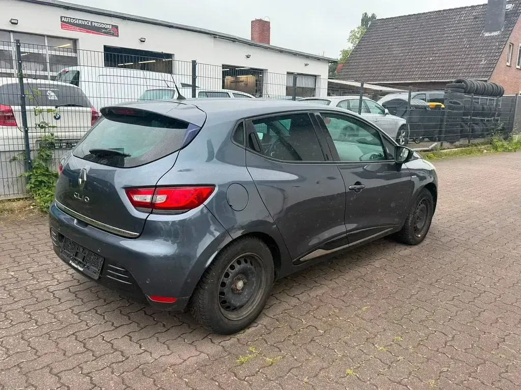 Gebraucht Renault Clio IV LIMITED 118 PS (86 kW) 2017 Grau Limousine