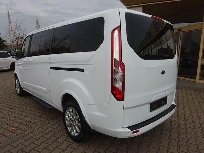 Gebraucht Ford Tourneo Custom Titanium 185 PS (136 kW) 2021 Weiß Van