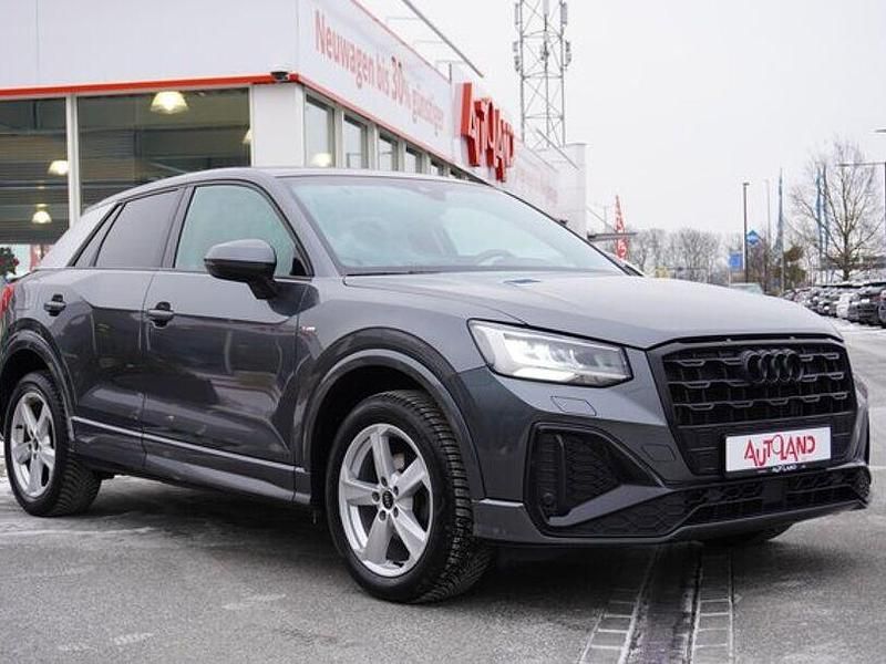 Gebraucht Audi Q2 S-Line 150 PS (110 kW) 2023 Grau SUV