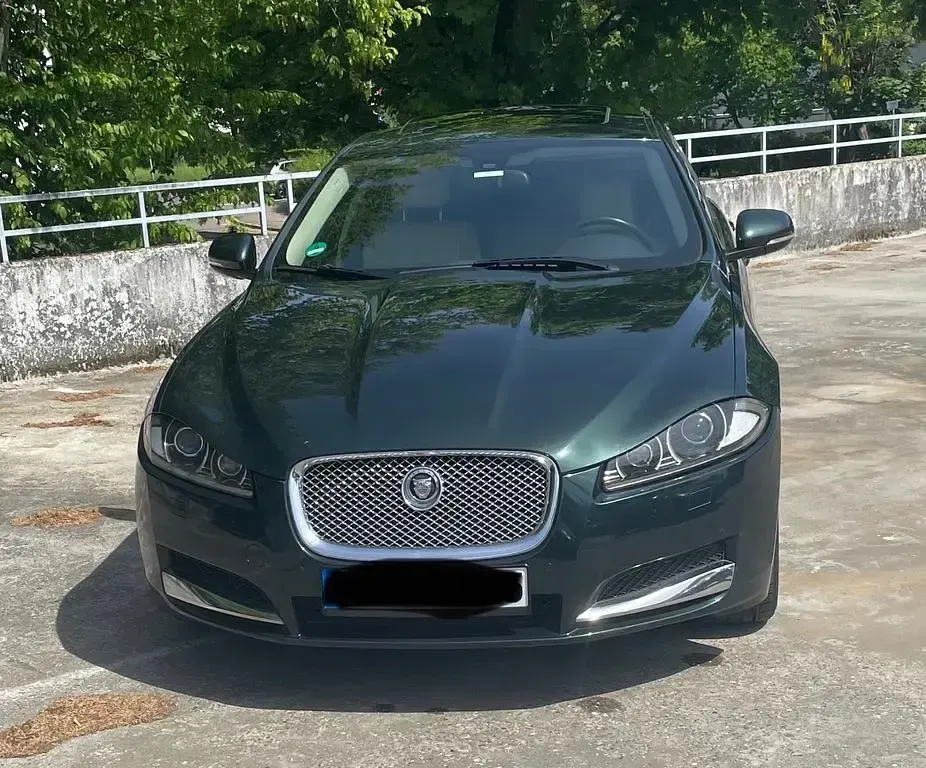 Second-hand Jaguar XF 190 CP (139 kW) 2011 Verde Berlinǎ