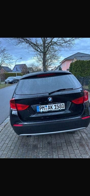Gebraucht BMW X1 143 PS (105 kW) 2011 Schwarz SUV