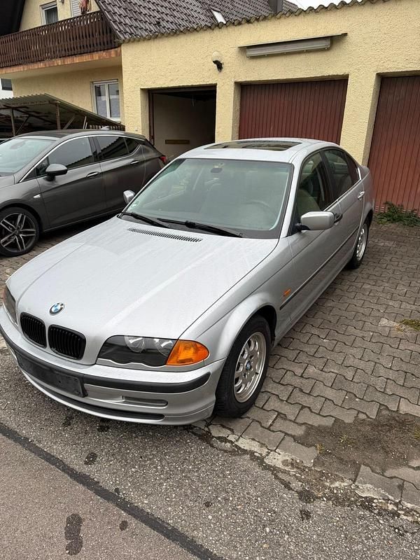 Gebraucht 1998 BMW 323 Limousine | 2.000 € (Fairer Preis) - Bild 1/4