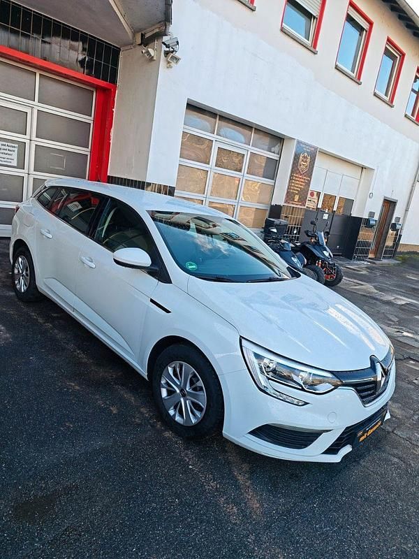 Gebraucht Renault Mégane GrandTour Life 101 PS (74 kW) 2017 Weiß Kombi