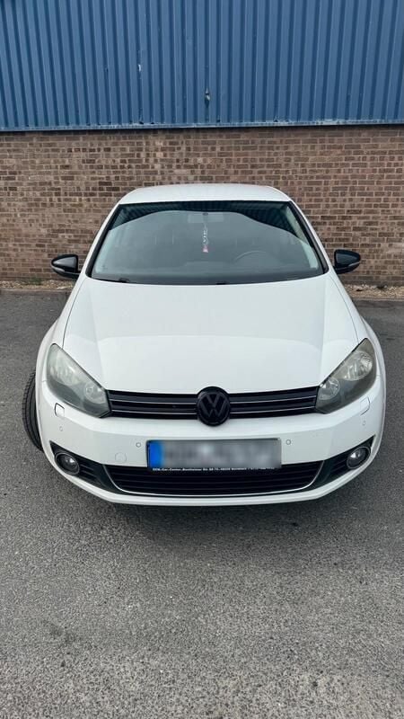 Weiß Gebraucht 2009 VW Golf VI Coupé | 5.000 € (Fairer Preis) - Bild 1/4