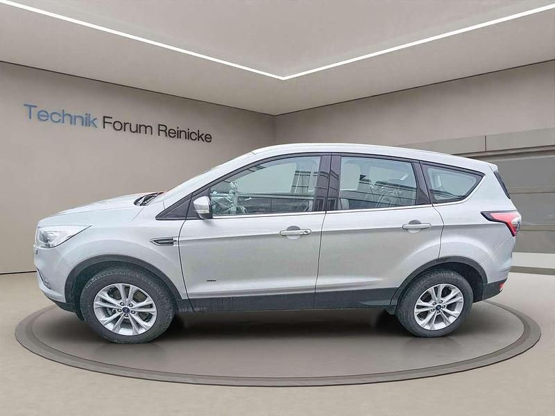 Gebraucht Ford Kuga Titanium 182 PS (133 kW) 2017 Polarsilber metallic SUV