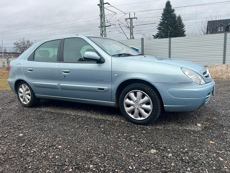 Gebraucht Citroën Xsara 110 PS (80 kW) 2002 Blau Limousine