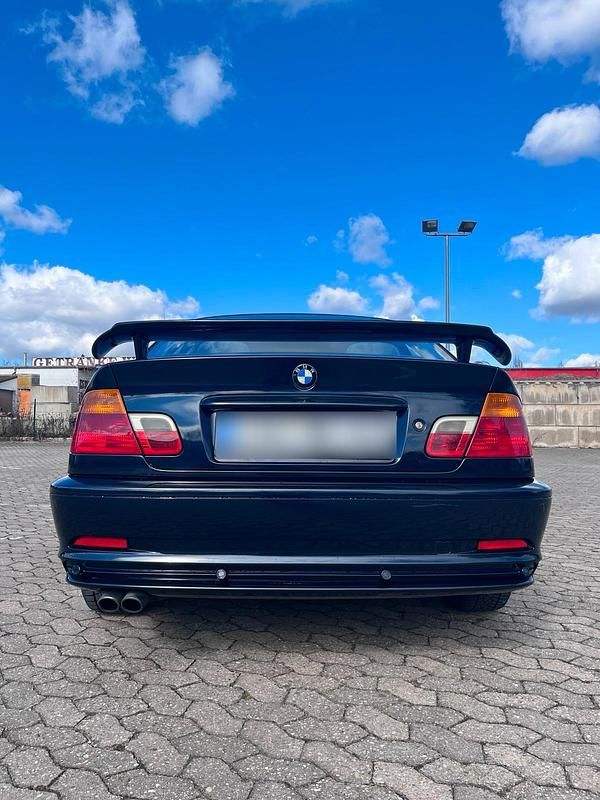 Gebraucht BMW 320 Basis 150 PS (110 kW) 1999 Blau Coupé