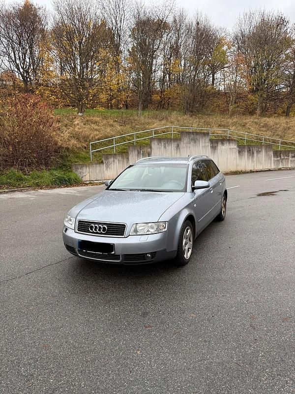 Silber Gebraucht 2003 Audi A4 Kombi | 1.470 € (Guter Preis) - Bild 1/4