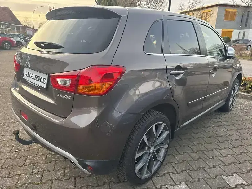 Gebraucht Mitsubishi ASX Diamant Edition 150 PS (110 kW) 2014 Granit brown met. (metallic) SUV