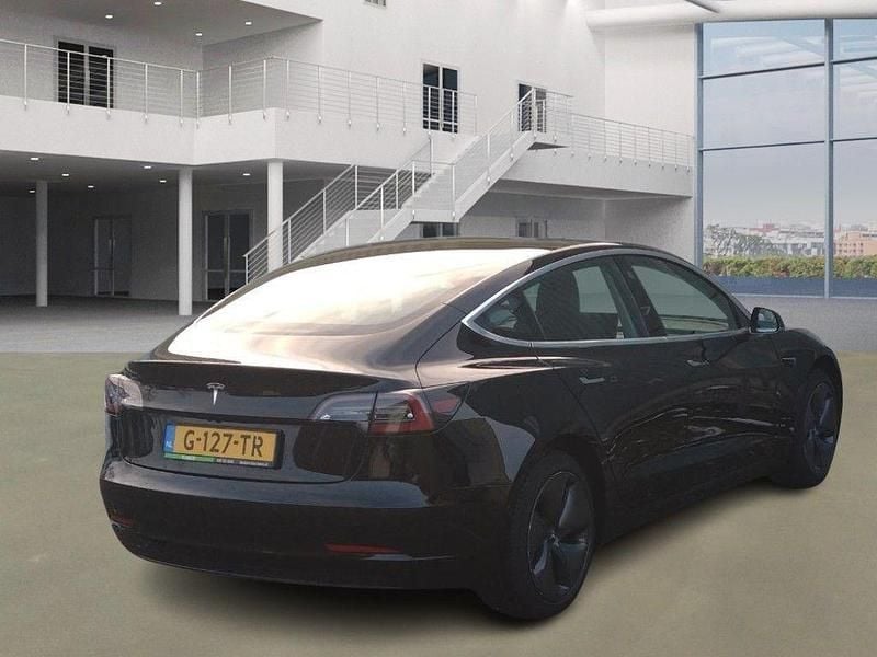 Gebraucht Tesla Model 3 Standard Range 225 kW (306 PS) 2019 Schwarz Limousine