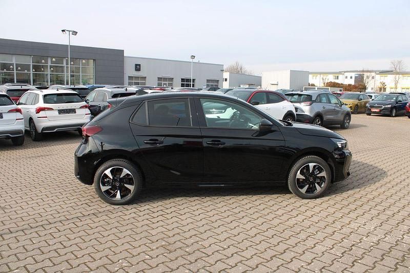 Neu Opel Corsa-e 100 kW (136 PS) 2026 Schwarz Kleinwagen