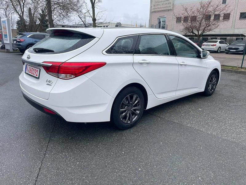 Gebraucht Hyundai i40 136 PS (100 kW) 2012 Weiß Kombi