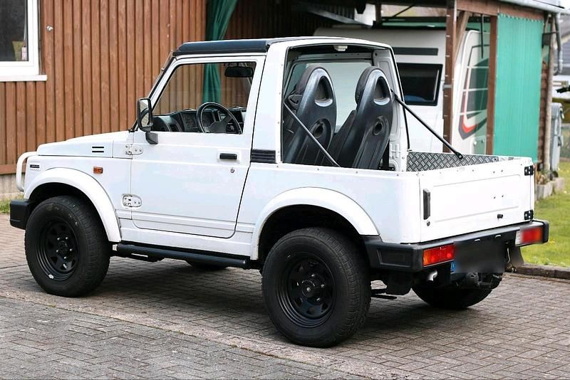 Second-hand Suzuki Samurai 70 CP (51 kW) 1995 Alb SUV