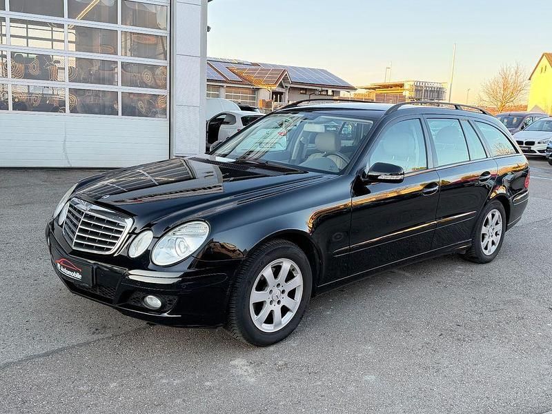Schwarz Gebraucht 2008 Mercedes E200 Limousine | 4.850 € (Guter Preis) - Bild 1/4