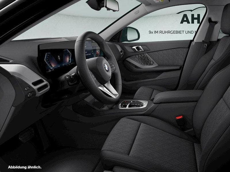 Neu BMW 216 122 PS (89 kW) 2026 Schwarz Limousine