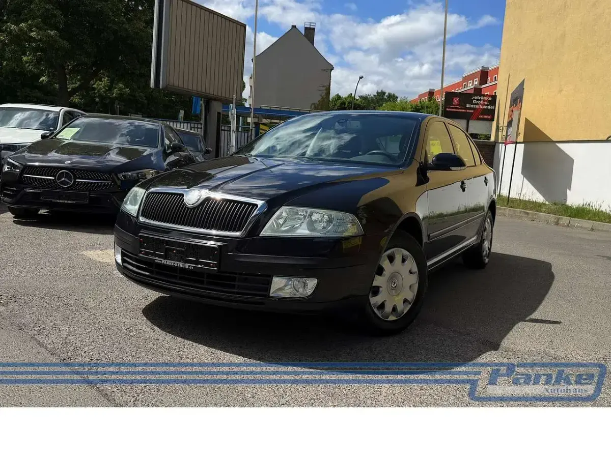 Gebraucht Skoda Octavia Ambiente 102 PS (75 kW) 2007 Schwarzmagic perleffekt Limousine