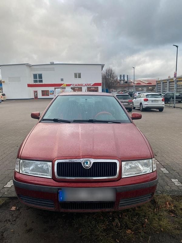 Rot Gebraucht 2002 Skoda Octavia Limousine | 1.500 € (Superpreis) - Bild 1/4