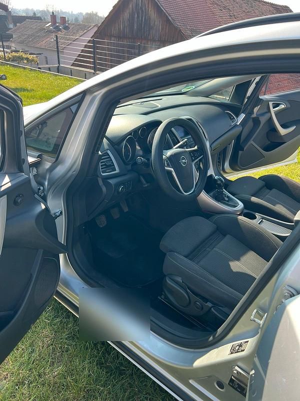 Gebraucht Opel Astra 110 PS (80 kW) 2010 Silber Kombi