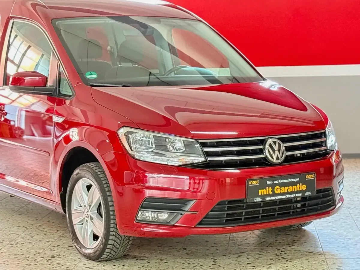 Gebraucht VW Caddy 102 PS (75 kW) 2016 Rot Van / Kleinbus
