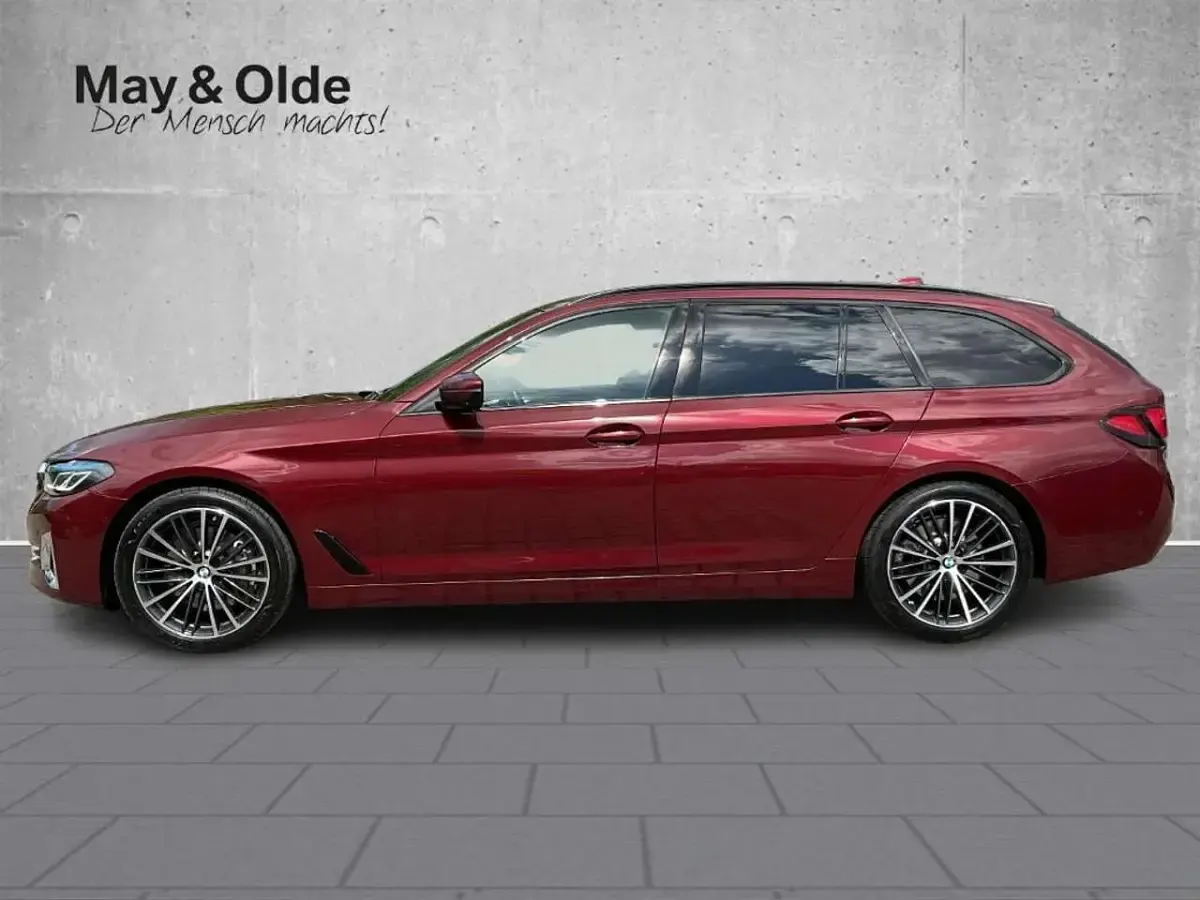 Gebraucht BMW 540 Luxury Line 333 PS (244 kW) 2021 Aventurinrot metallic Kombi